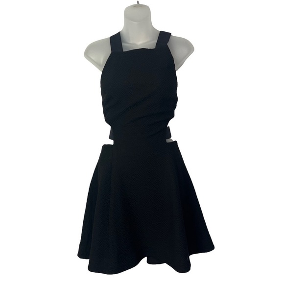 Elizabeth and James Black Darrien Textured Cut Out Mini Dress 8 - Picture 2 of 7